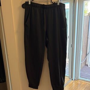 Nike Men’s Dark Gray Jogger Sweatpants